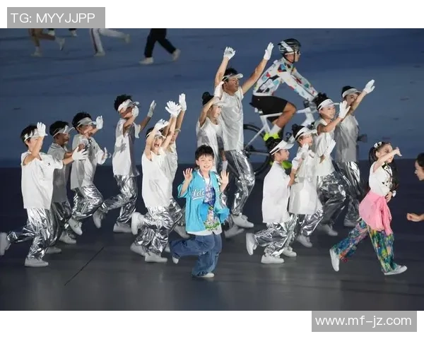 杭州街舞队的力量与热情聚焦街舞文化的传承与创新之路 杭州街舞队的力量与热情聚焦街舞文化的传承与创新之路